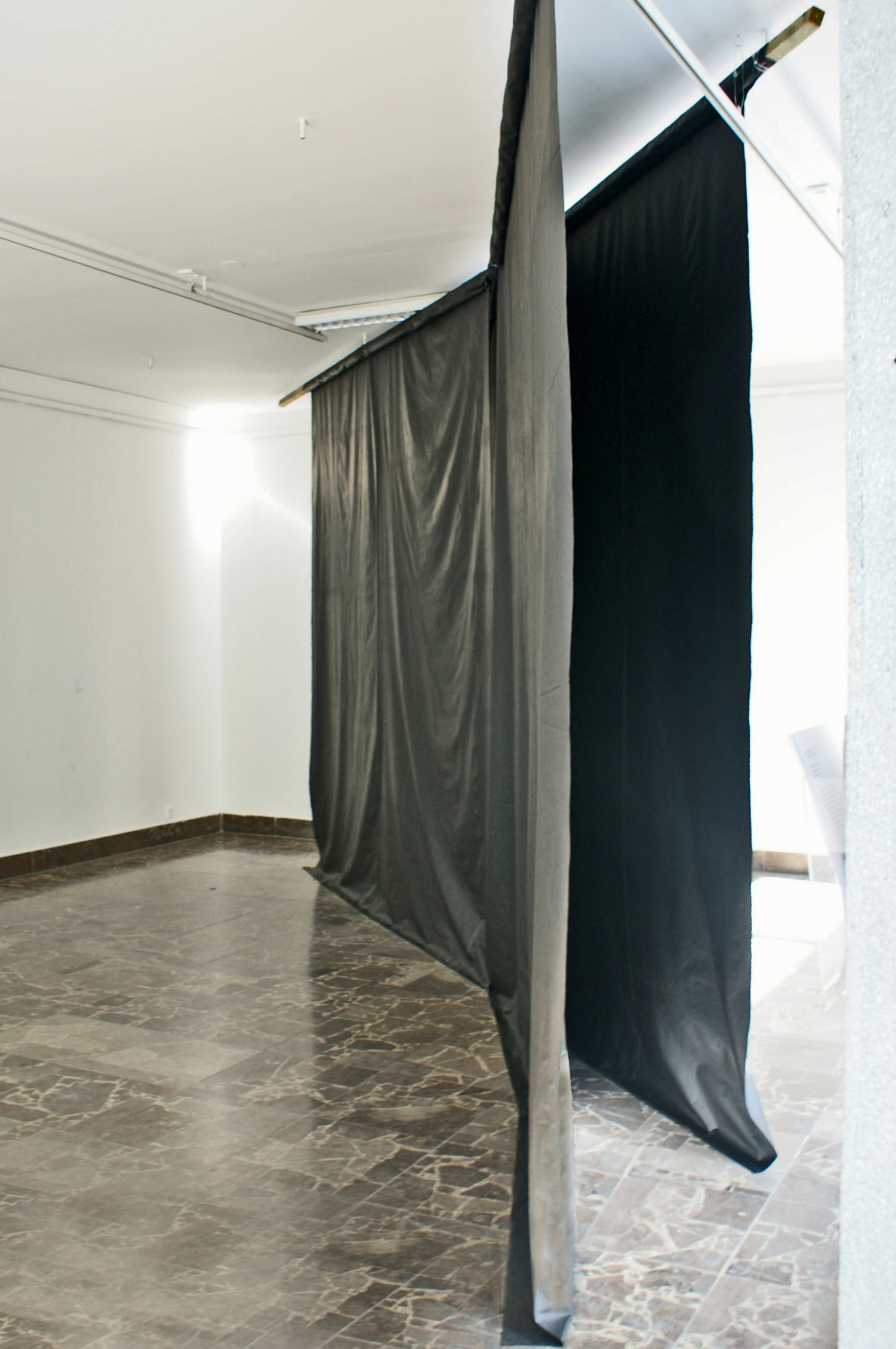 Iza Tarasewicz, X, instalacja, 2013