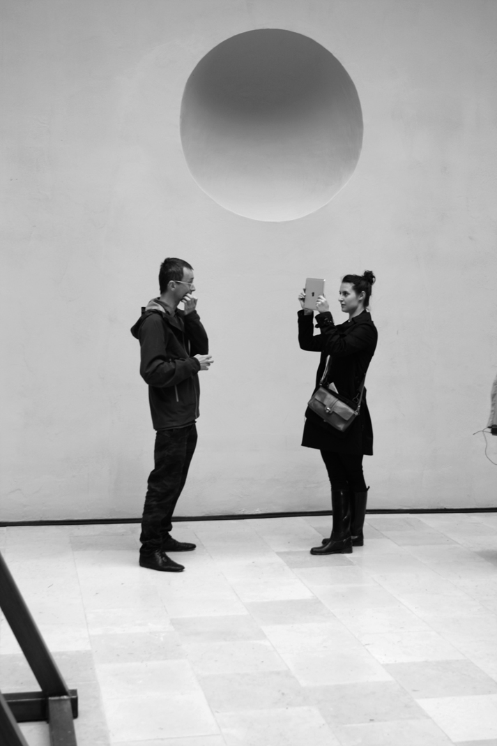 Contemporary Lynx w trakcie wywiadu z Konradem Smoleńskim, “Everything Was Forever, Until It Was No More”, Pawilon Polski, Biennale w Wenecji 2013, zdjęcie Contemporary Lynx