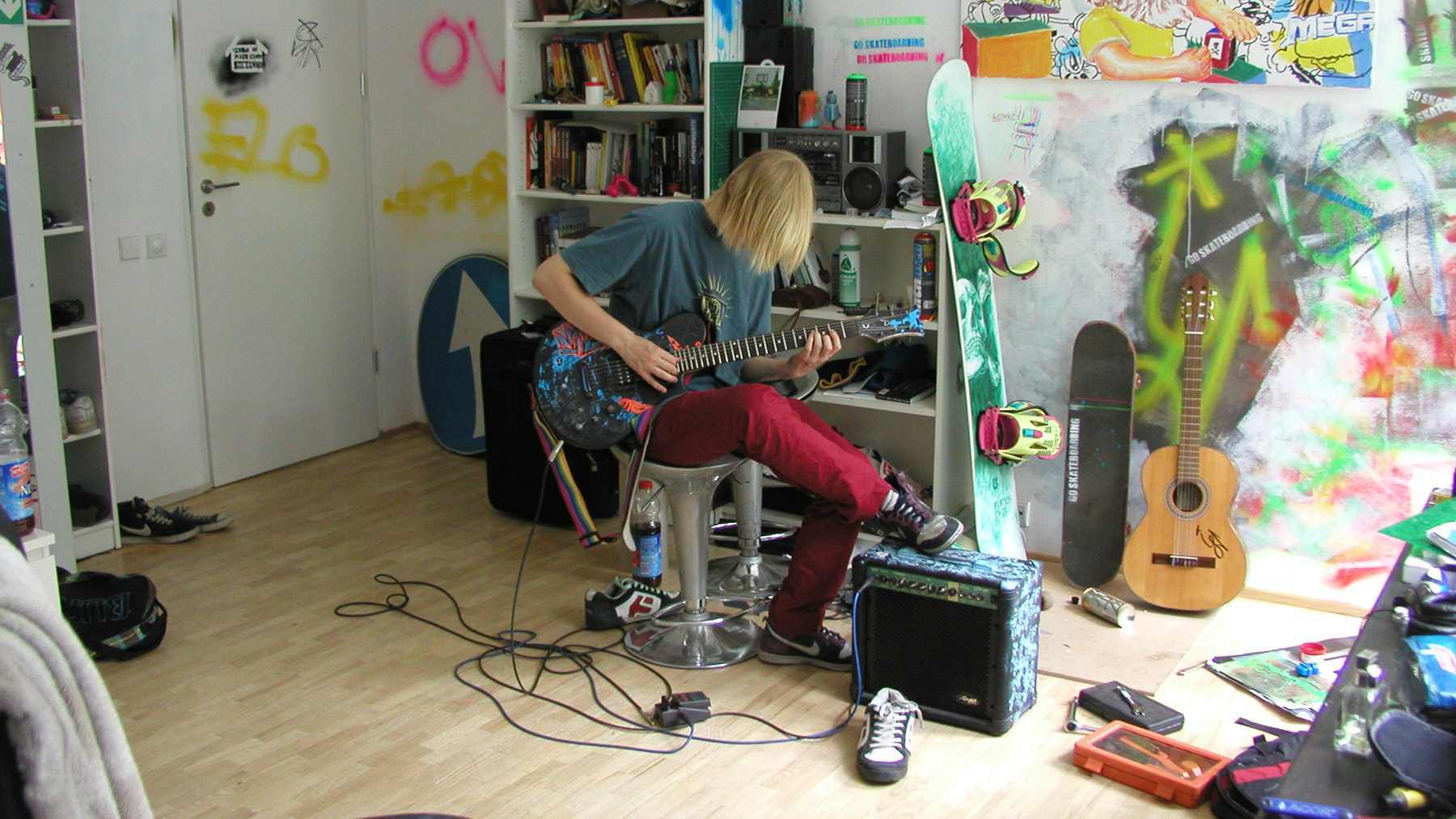 Zuzanna Janin, All That Music!, 2009, stop klatka z instalacja wideo