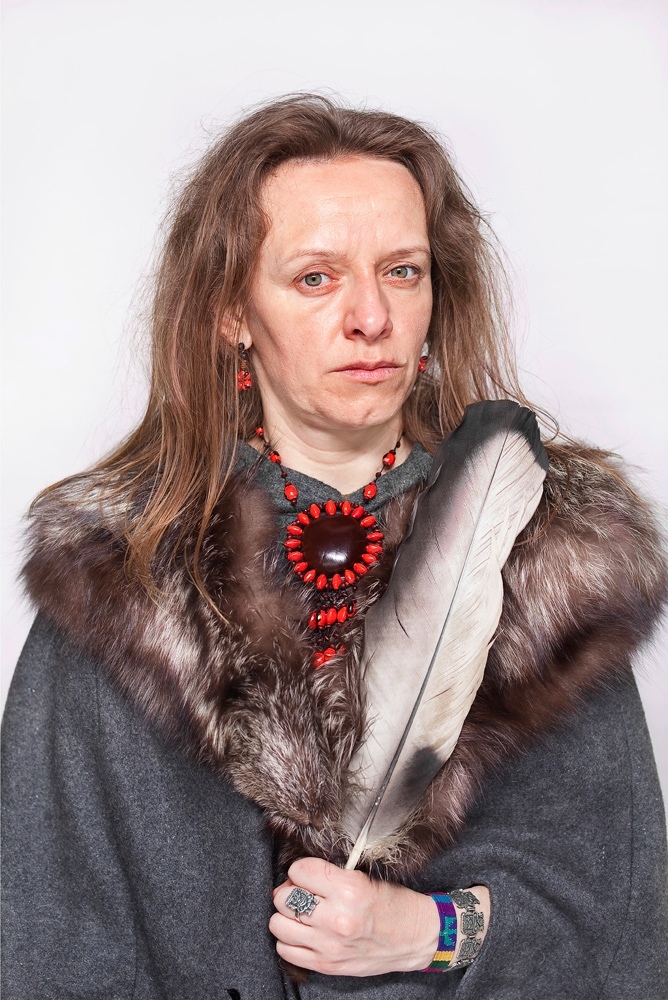 Katarzyna Majak, Bea, ta ktora słucha lasu, z cyklu Kobiety Mocy