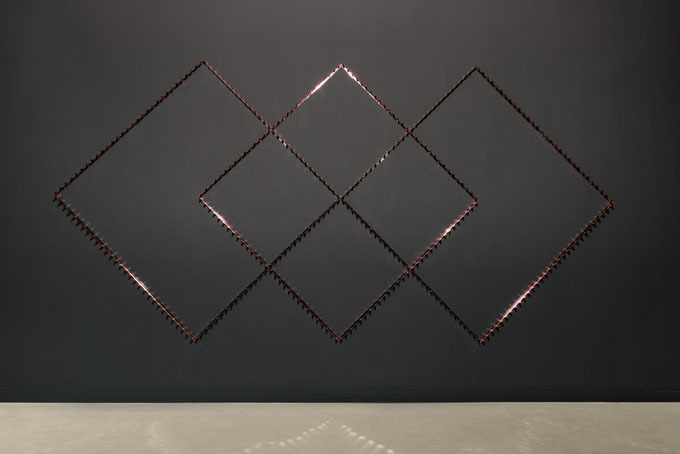 Patrick Hamilton, "Intersection: Six Copper Diamonds", 2014, instalacja