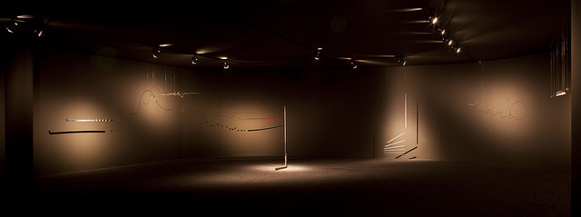 Widok panoramiczny na salę z pracami Edwarda Krasińskiego, fot. Pedro Ivo Trasferetti, Biennale São Paulo, 2014