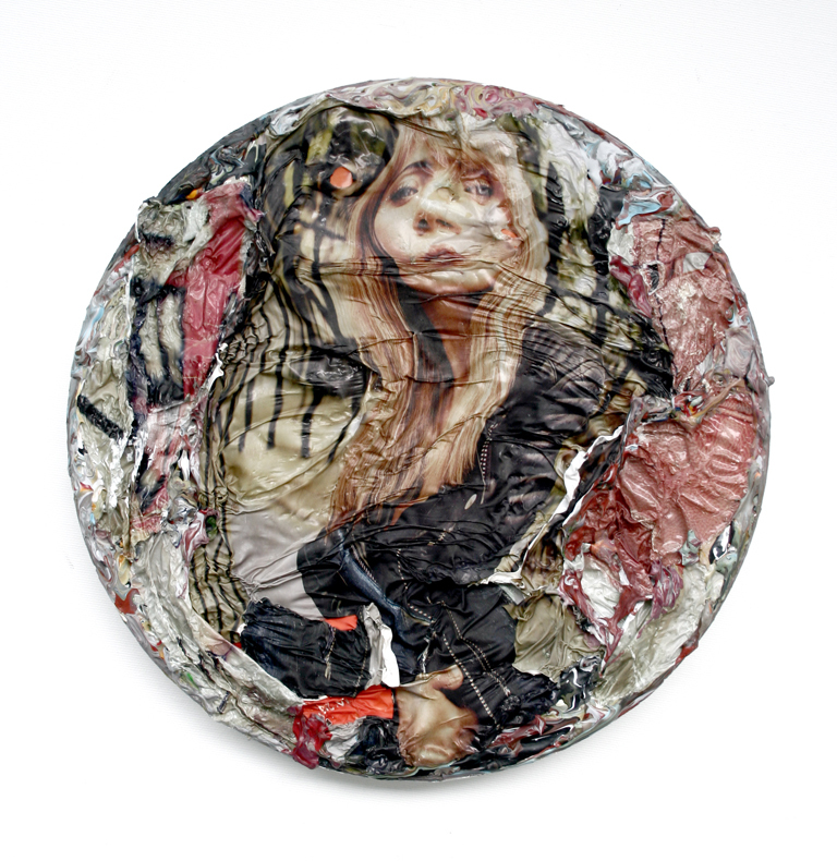 31. Portret, akryl, plastikowa reklamówka na płótnie 30x30 cm, 2014