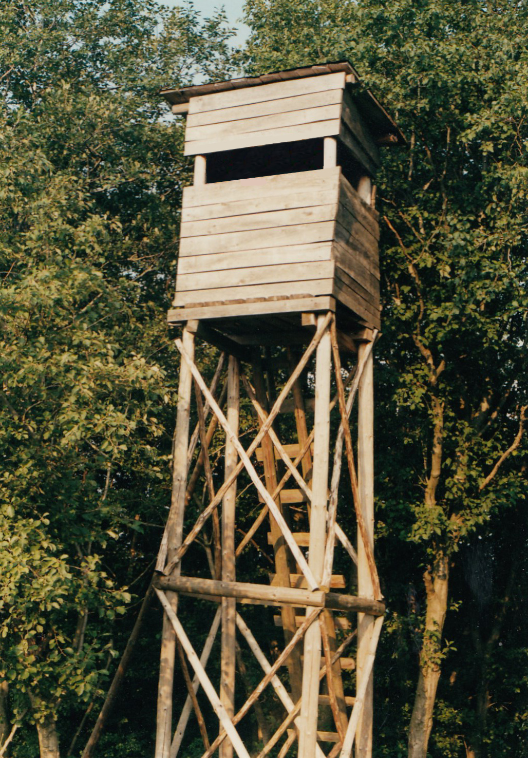 Budka strzelnicza, 1999