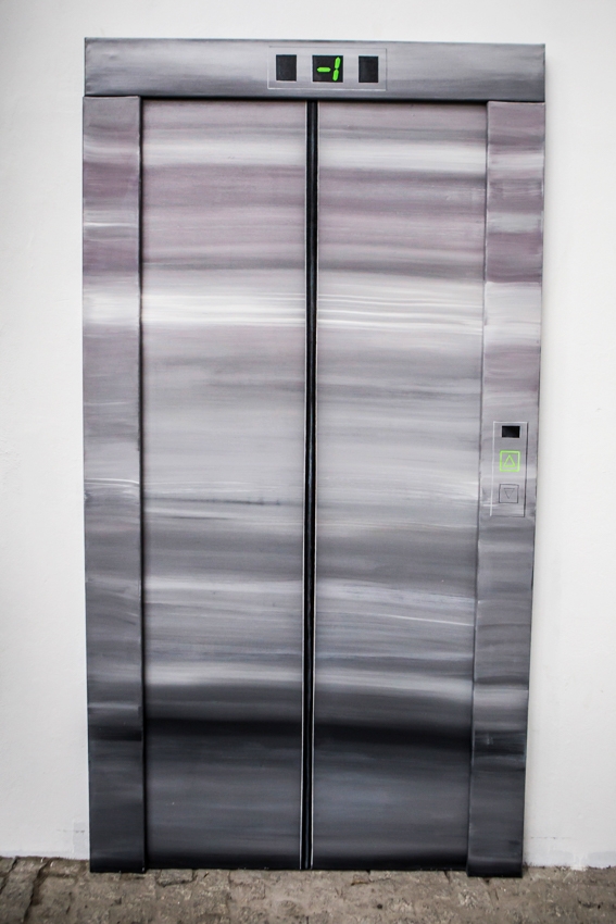 Biennale WRO, wystawa Resume, Krzysztof Bryła, Czekając na windę