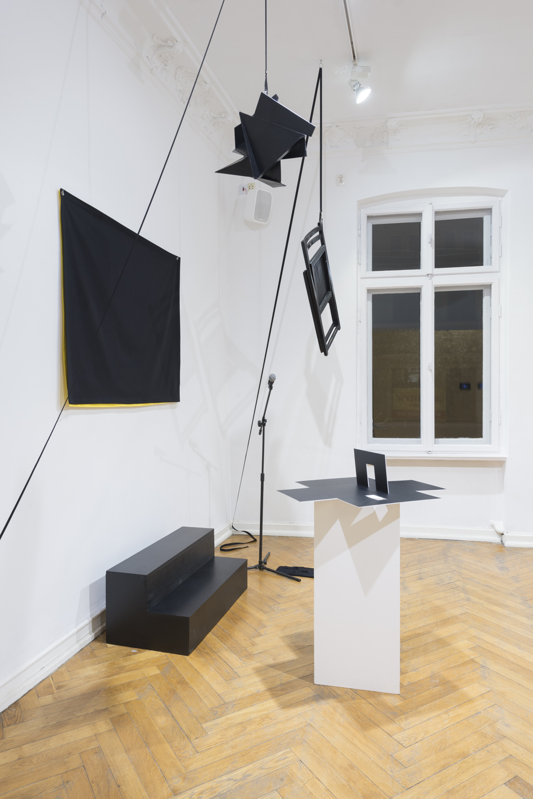 Justyna Scheuring, Zwycięstwo nad Słońcem, 2015, performance, instalacja, obiekty różne 