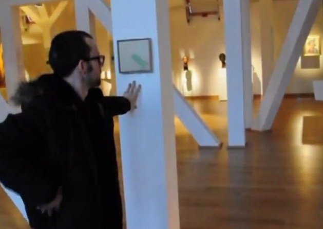 Andrzej Sobiepan, PZB, kadr z filmu wideo z akcji w Muzeum Narodowym we Wrocławiu
