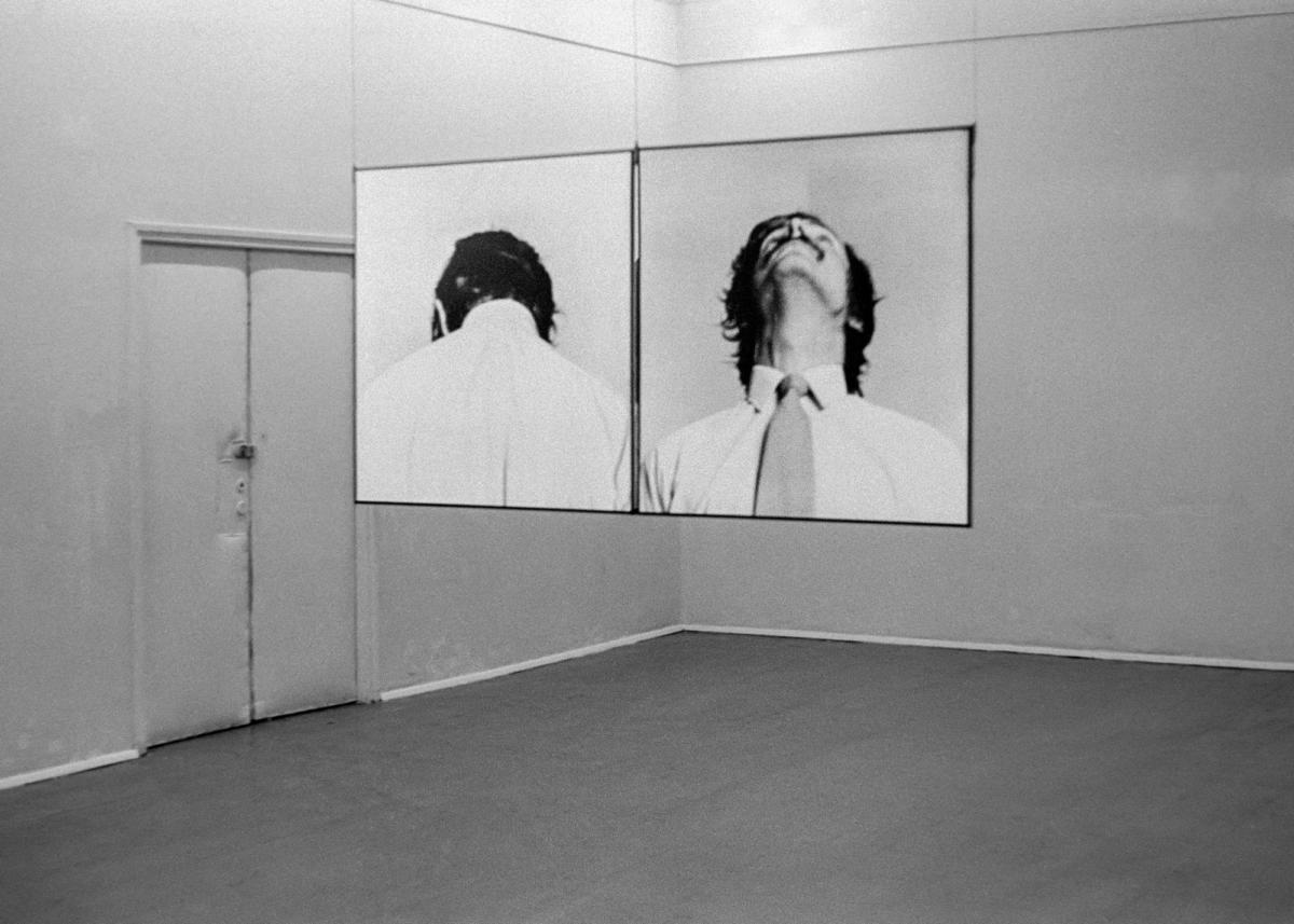 Krzysztof Wodiczko, Autoportret, Galeria Akumulatory 2, 1974