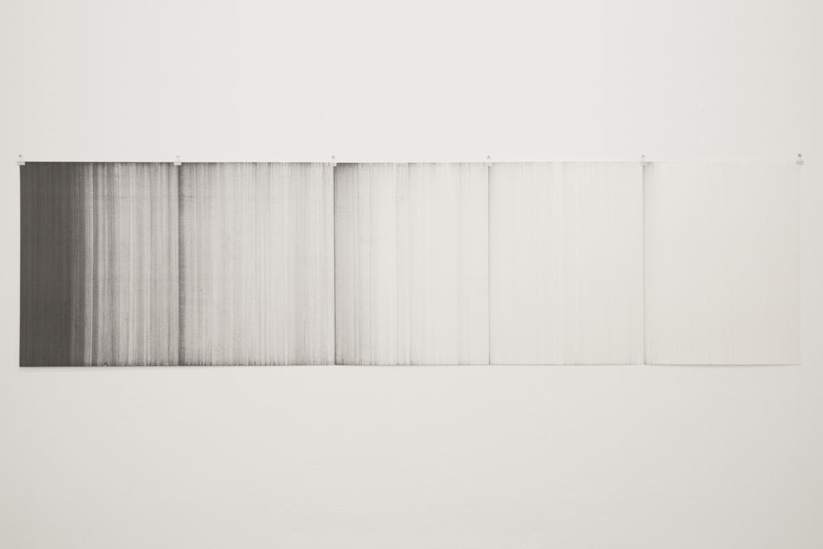 Andrew Colbert, ''A Marker's Life'', 2018, akryl na papierze, 65x250 cm. , foto Łukasz Banasik