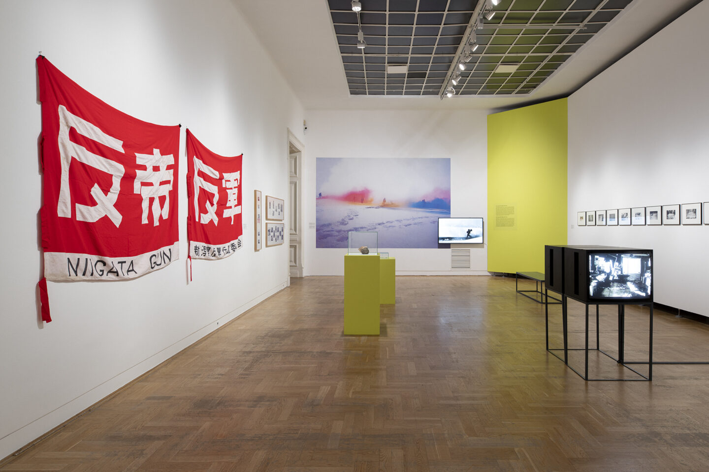 14_Bikyōtō_GUN at Between Collectivism and Individualism - Japanese Avant-garde_ exhibition view_photo Maciej Landsberg © 2021 Zachęta National Gallery of Art