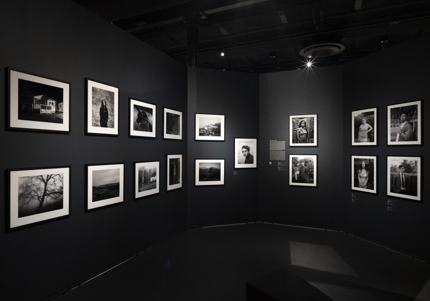 „Zobacz: Brytania. Brytyjska fotografia dokumentalna od lat 60. XX wieku” w MuFo w Krakowie