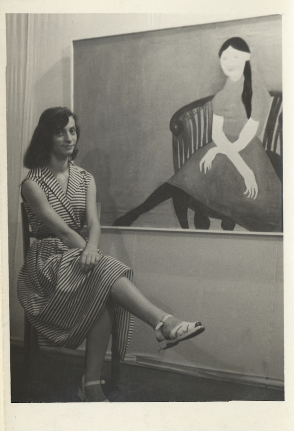 Natalia Lach na wystawie grupy artystUw plastykUw w Katowicahc 1957-58 foto art plast. W-adys-aw Szostak