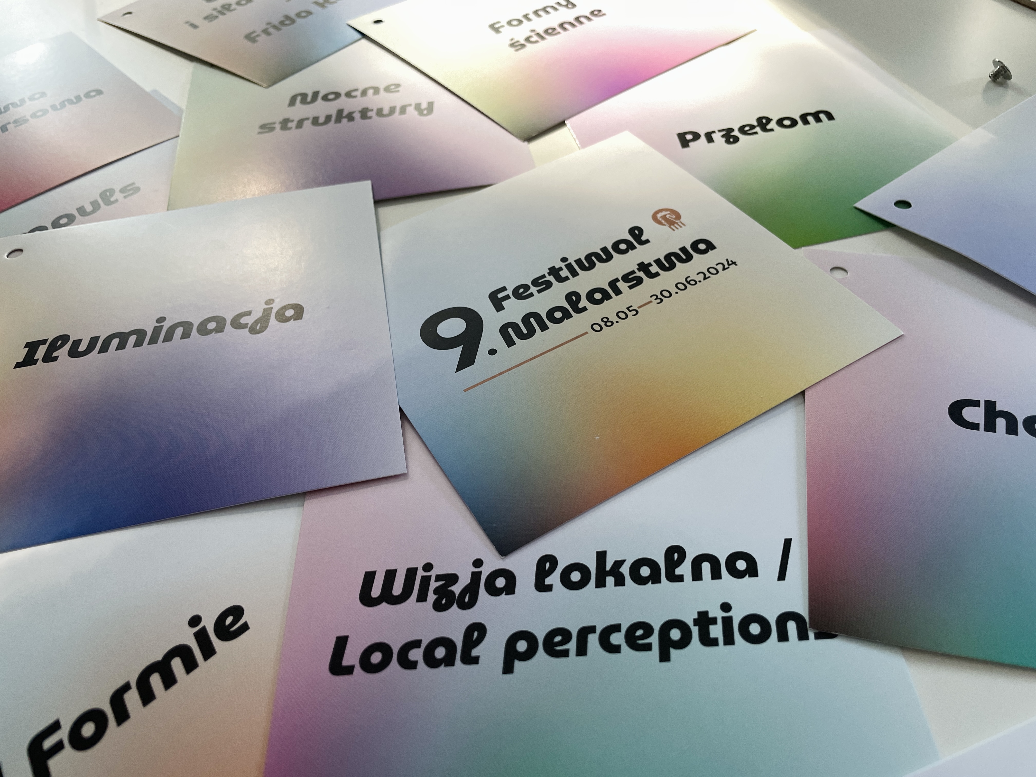 Trzynaście (a choćby więcej) Wrocławskich (oraz kilku innych) dowodów na malarstwo „w formie”